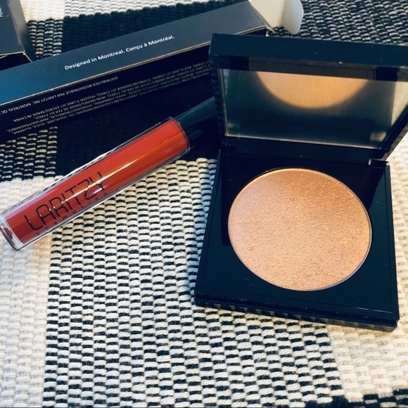 Laritzy Highlighter & Long Lasting Lipstick Bundle Set - Picture 1 of 9